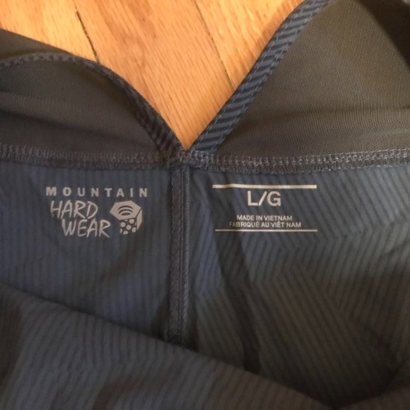 Mountain Hardwear romper - size L - Picture 5 of 9